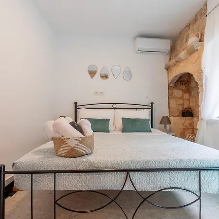 Aparthotel Casa Ifestou 4*